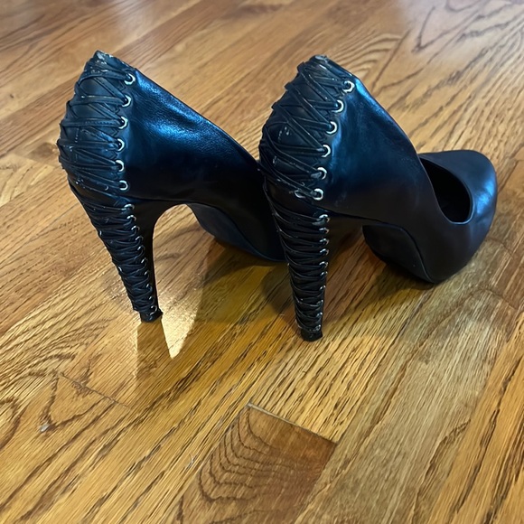 Black Jessica Simpson heels. Used. Loved them when I could wear heels. - Picture 1 of 4